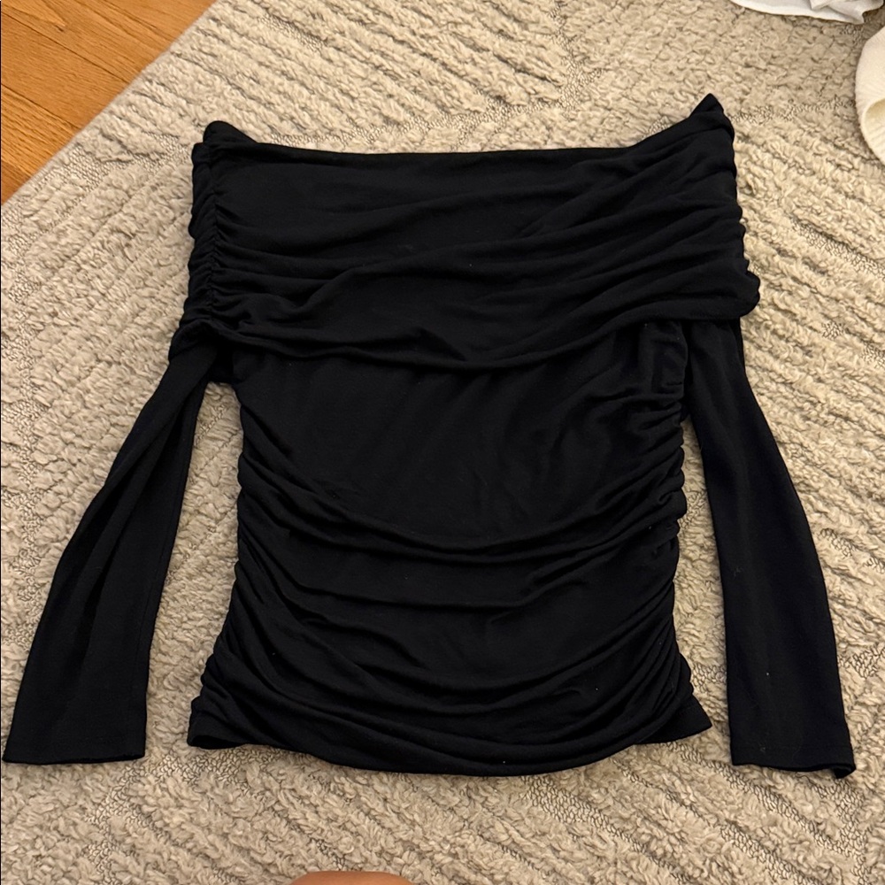 Abercrombie & Fitch Black Off-Shoulder Top